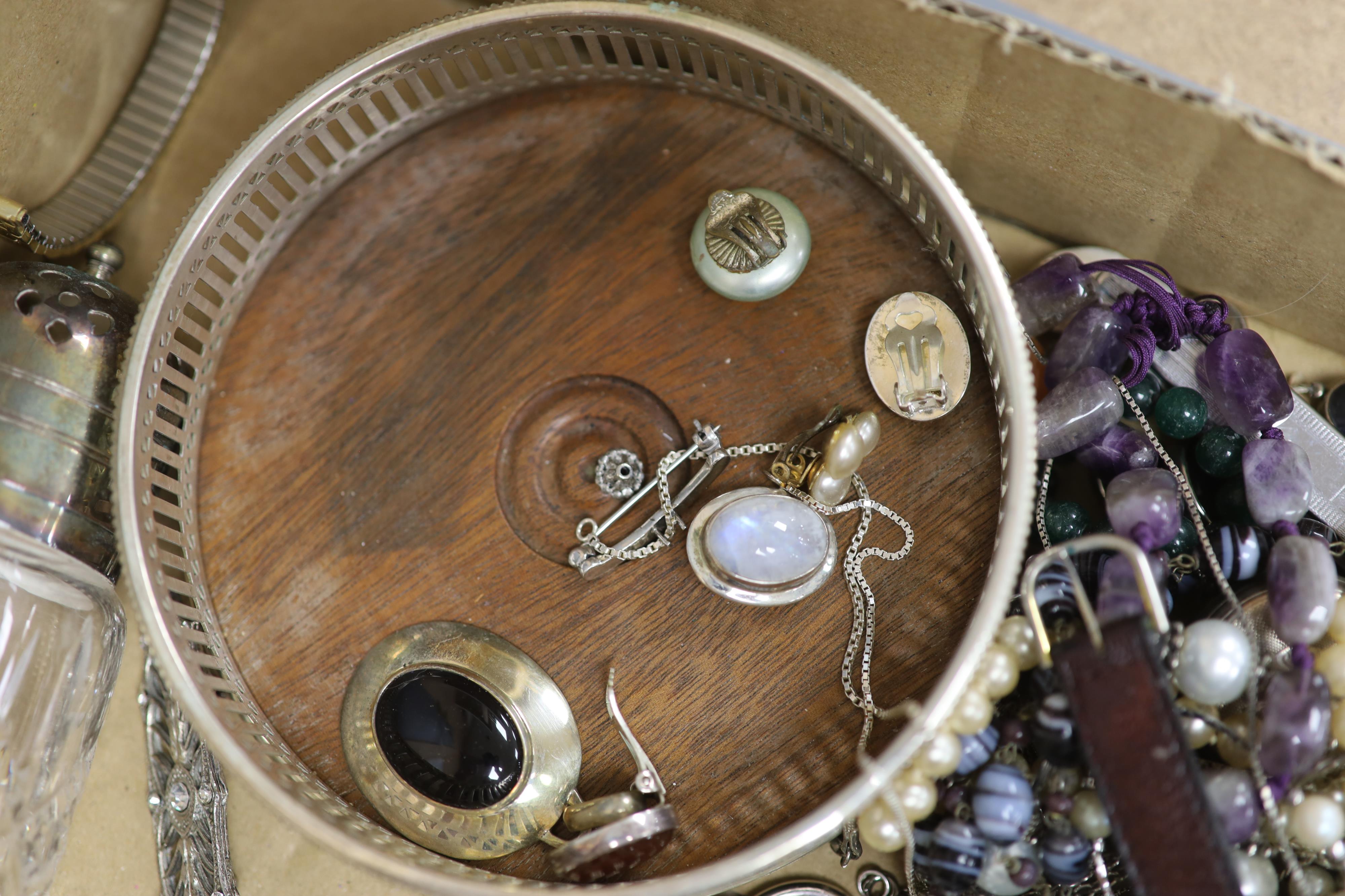 A quantity of mixed silver and costume jewellery including cultured pearl and paste set starburst pendant, three silver hinged bangles and other items including a silver pen, 800 fob watch, wrist watch, pair of plated wi